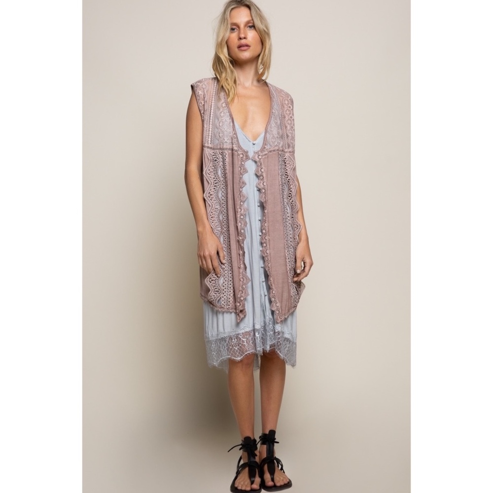 POL Washed Chocolate Brown Rayon & Lace Sleeveless Cardigan Vest - Picture 4 of 7